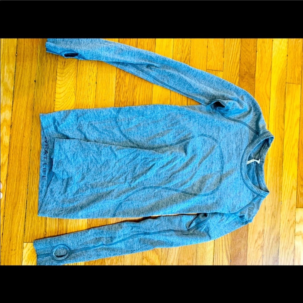 Long sleeve lulu shirt
